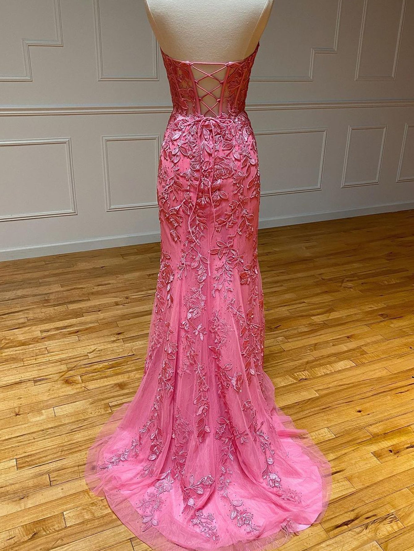 Glamorous Mermaid Strapless Lace Prom Dress with Appliques BM bride