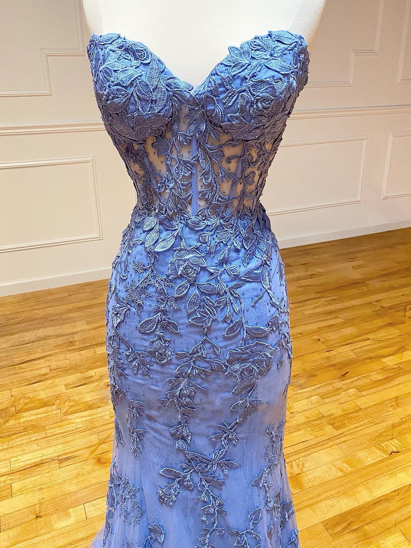 Glamorous Mermaid Strapless Lace Prom Dress with Appliques BM bride