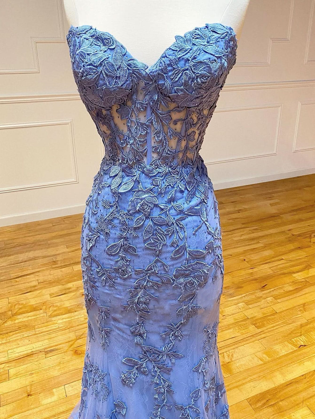 Glamorous Mermaid Strapless Lace Prom Dress with Appliques BM bride