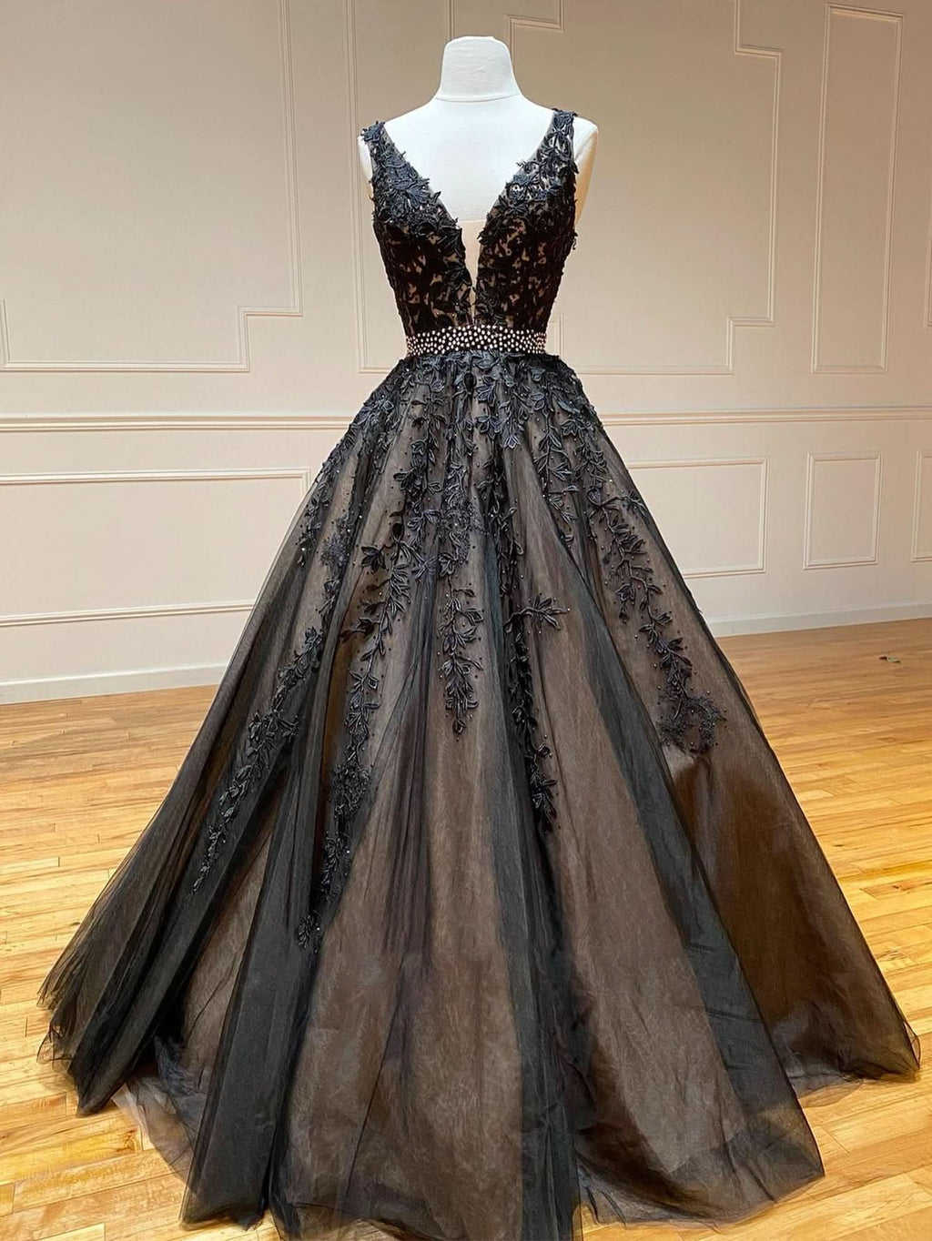 Elegant A-Line Black V Neck Lace Long Prom Dress BM bride
