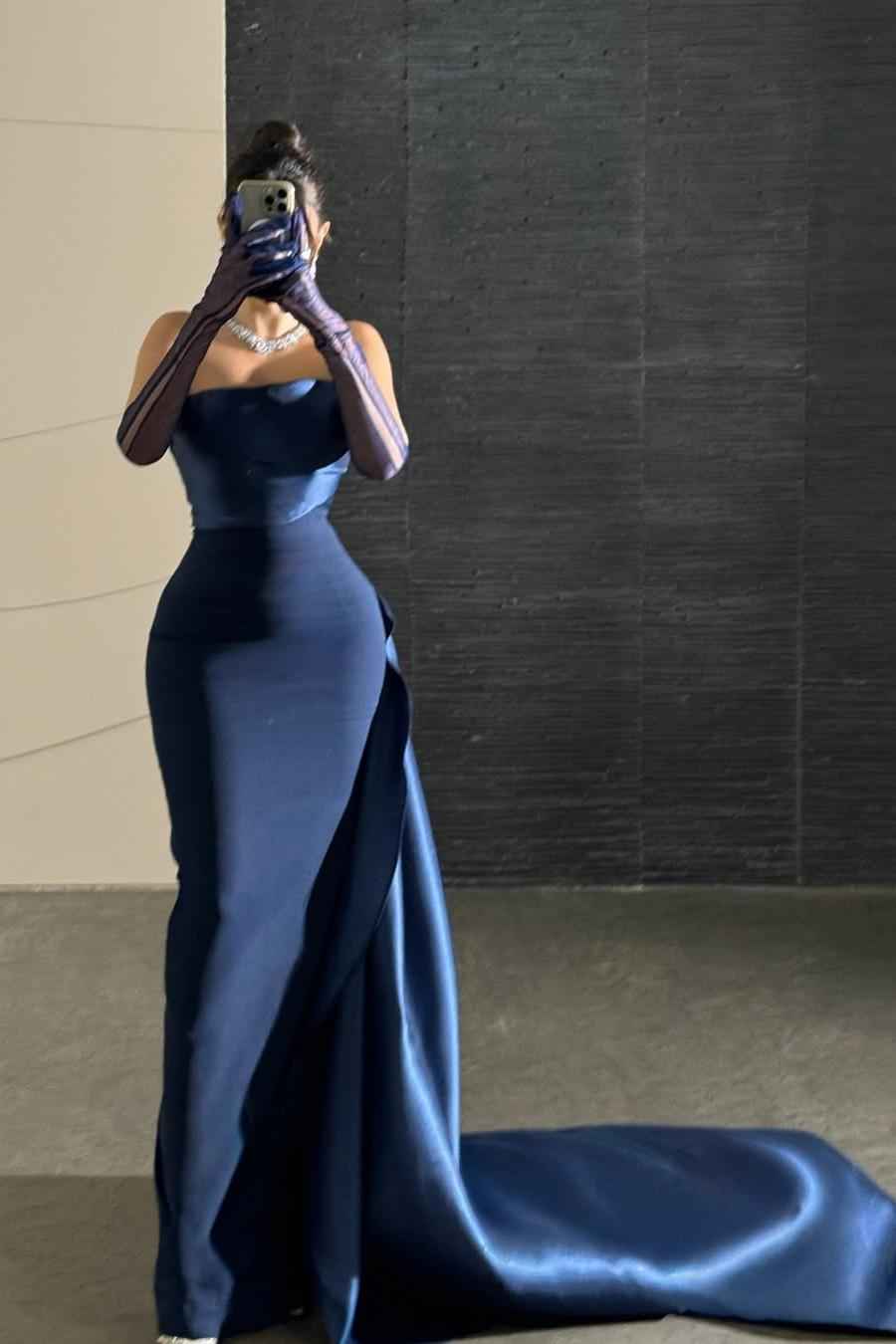 Strapless Sleeveless Long Mermaid Prom Dress With Pleated Gloves