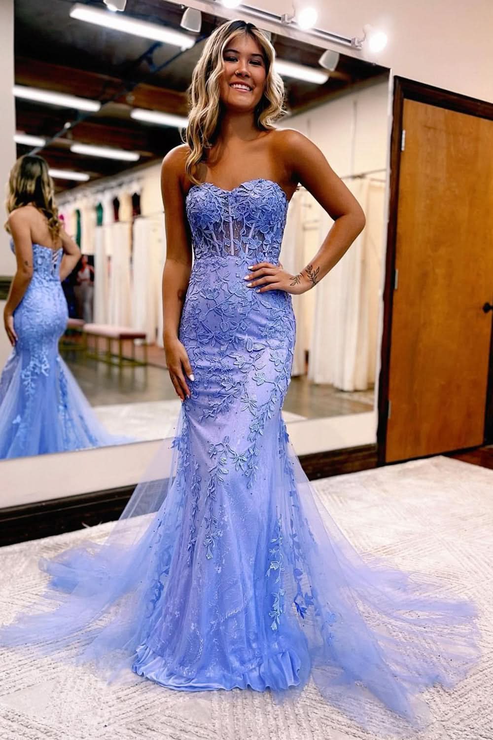Glamorous Mermaid Strapless Lace Prom Dress with Appliques BM bride