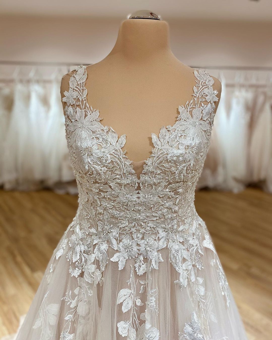 Elegant Deep V-Neck A-Line Spaghetti Strap Wedding Dress with Ruffles and Tulle Lace Appliques BM bride