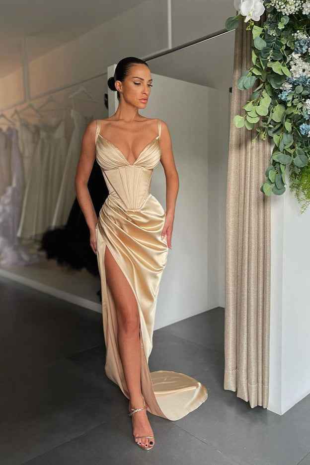 Modern Spaghetti Strap V Neck High Split Prom Dress Sleeveless With Pleated
