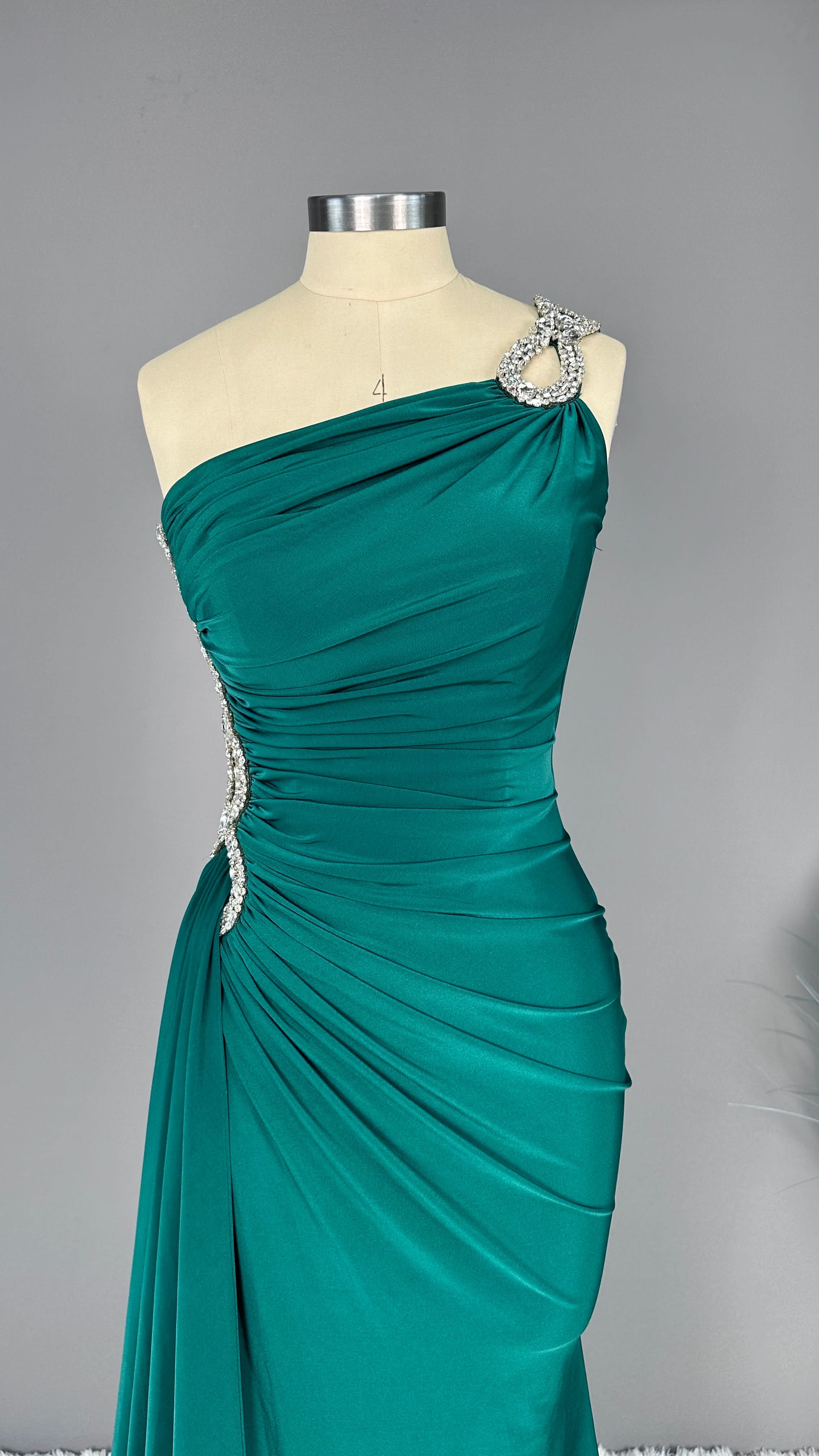 Emerald Green Sleeveless One-Shoulder Appliqued Long Prom Dress BM bride