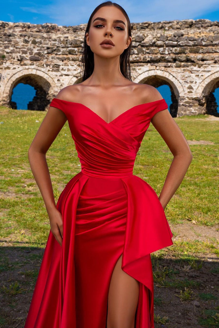 Chic Sleeveless Off the Shoulder Mermaid Pleated Prom Dress Red With Split