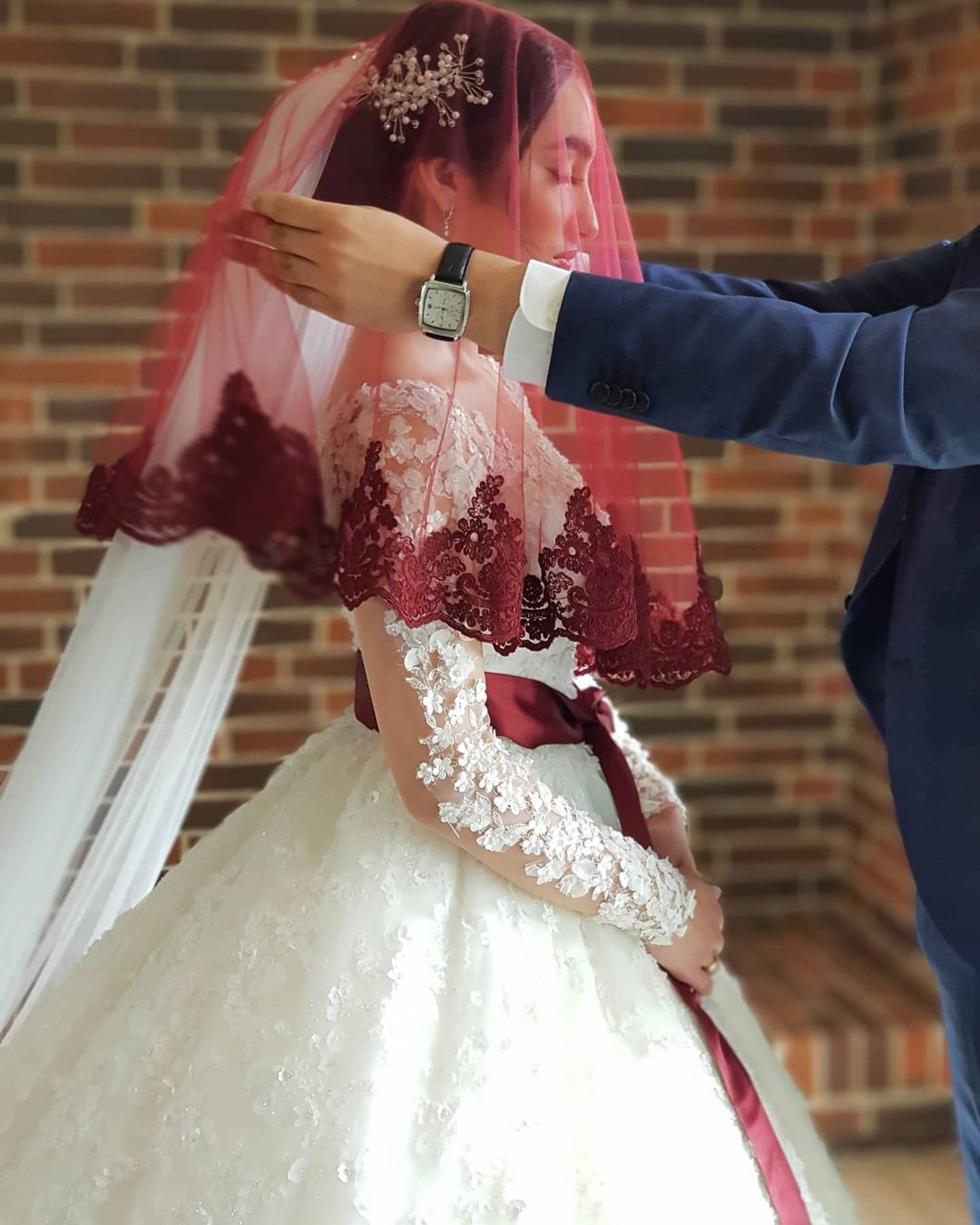 Elegant Long Sleeve Lace Princess Wedding Dress BM bride