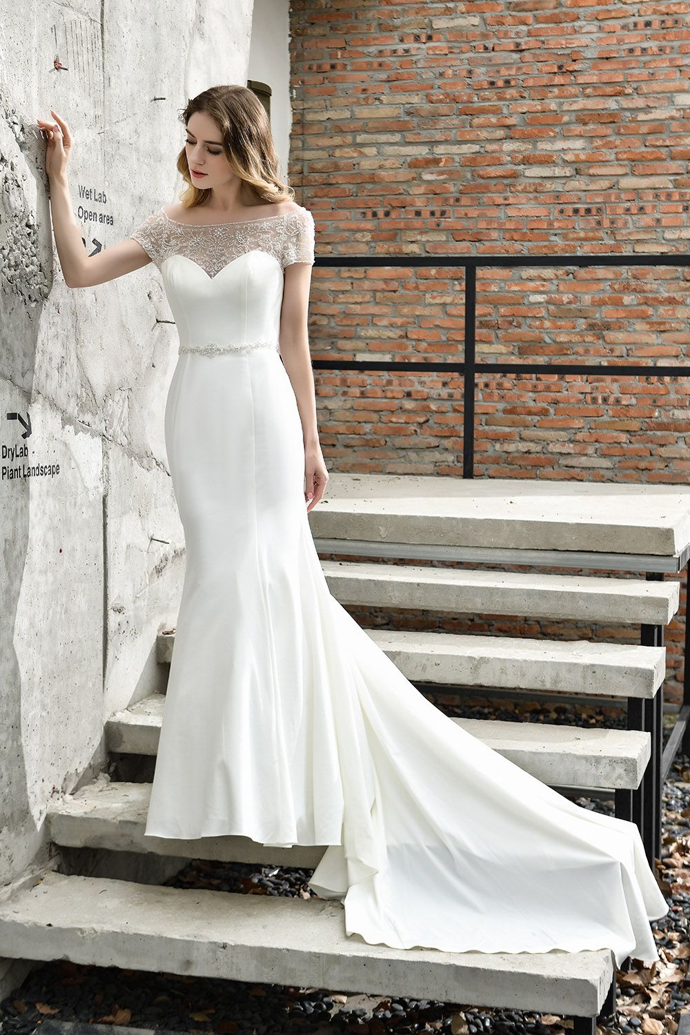 Short-Sleeve Mermaid Satin Lace idal Dress BMbride
