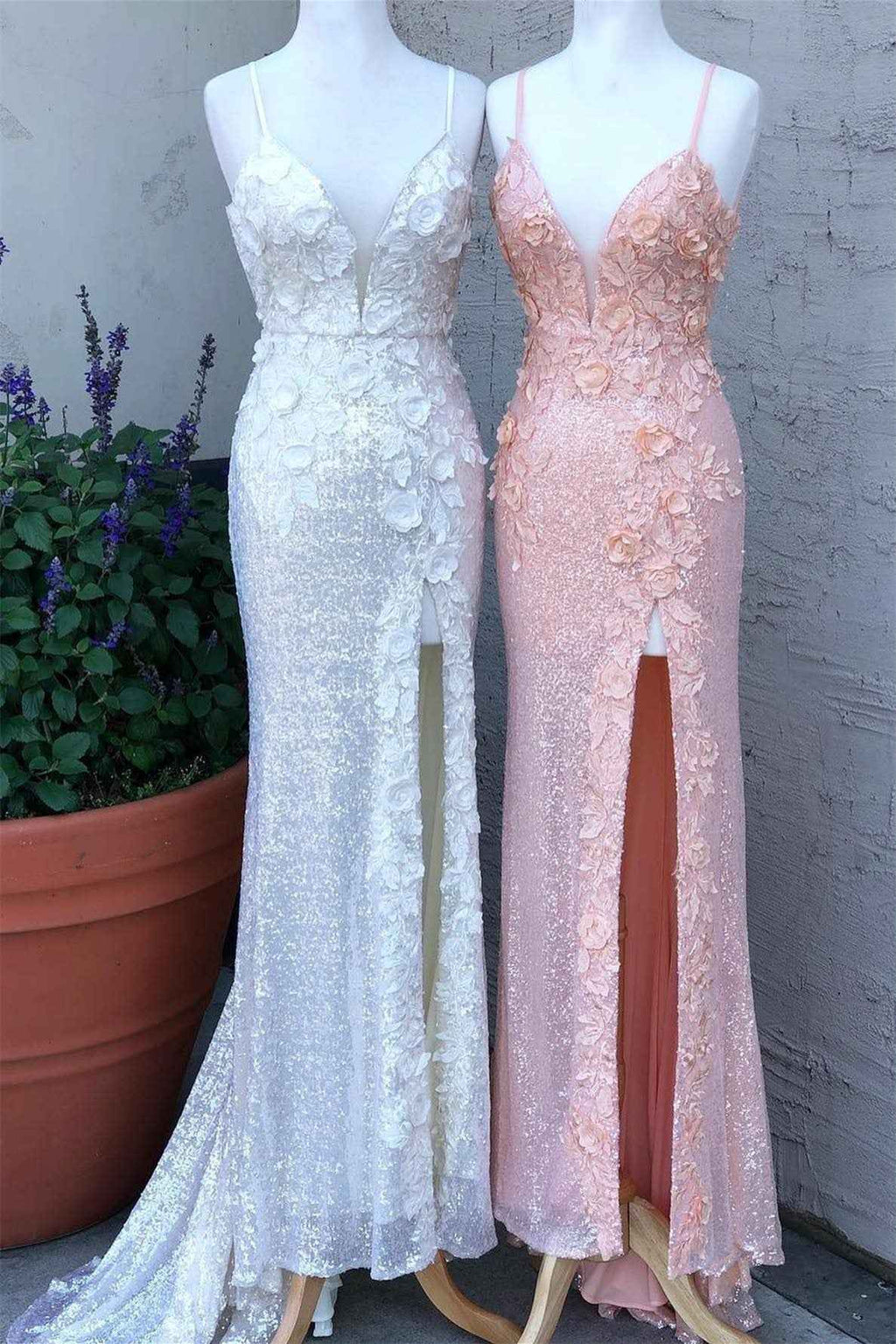 Glamorous Spaghetti Strap Mermaid  Prom Dress V Neck With Appliques Split