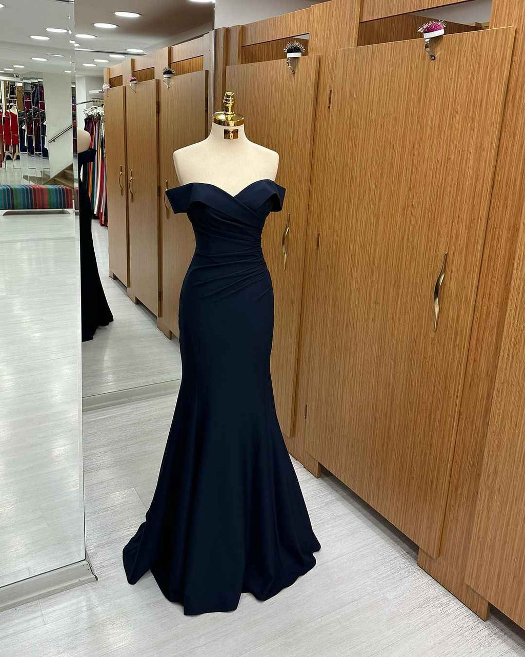 Off the Shoulder Strapless Long Mermaid Prom Dress Black Sleeveless
