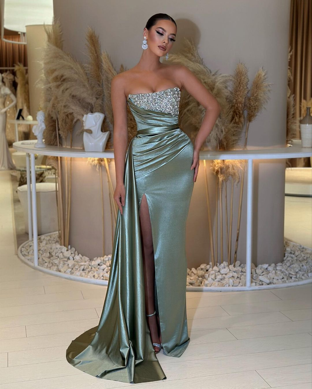 Charming Strapless Sleeveless Beading Sleeveless Split Prom Dress with Ruffles