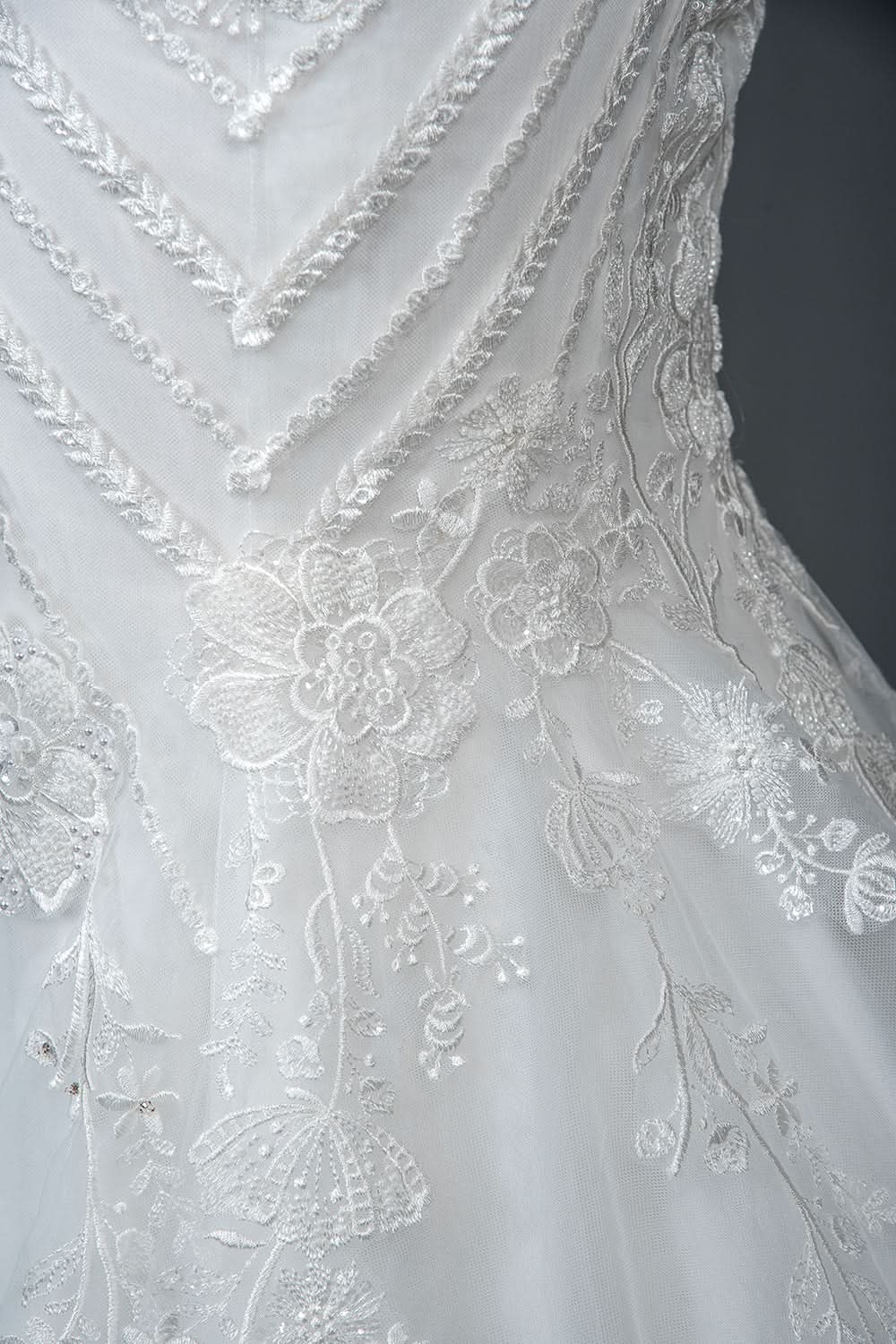 Mermaid Scoop Neck Jewel Wedding Dress with Beadings and Appliques BM bride
