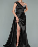 Burgundy Elegant One-Shoulder V-Neck Mermaid Prom Dress with Split and Sequins BM bride
