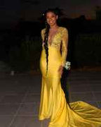 Elegant V Neck Long Sleeves Applique Mermaid Long Prom Dress
