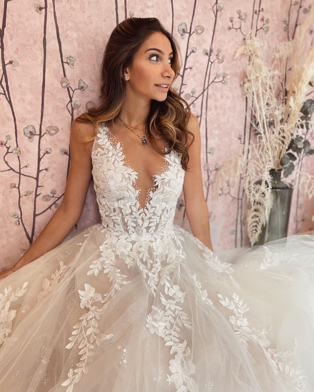 A-Line Deep V-neck Backless Wedding Dress With Appliques Lace Tulle BM bride