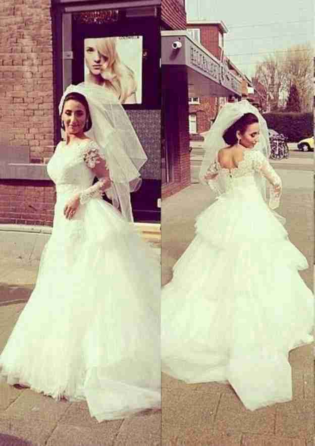 Beautiful A-Line/Princess Tulle Wedding Dress with Bateau Neckline and Lace Court Train BM bride