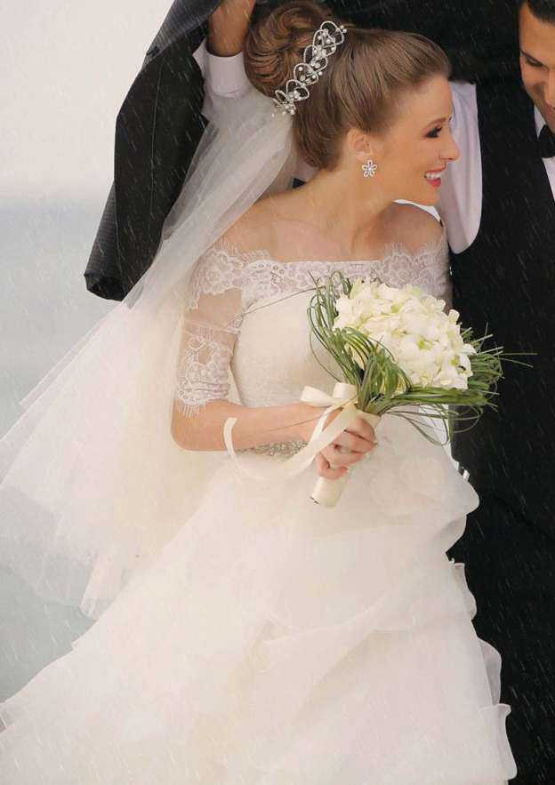 Organza A-Line Wedding Dress with Off-the-Shoulder Neckline and Intricate Lace Detail BM bride
