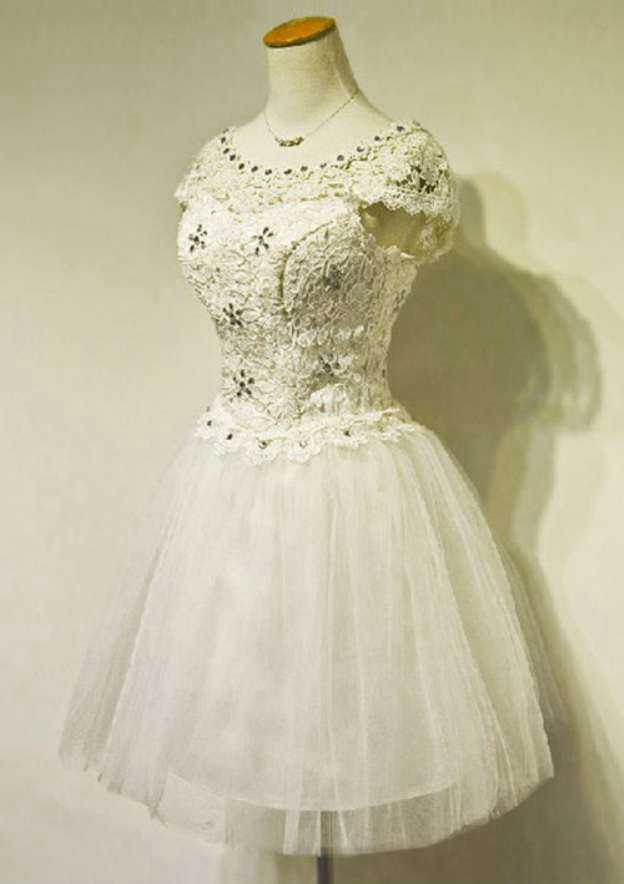 Charming Bateau Short/Mini Tulle Wedding Dress with Bandage Detail and A-Line/Princess Silhouette BM bride