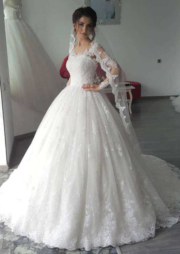 Classic Lace Ball Gown Wedding Dress with Scoop Neck and Court Train BM bride