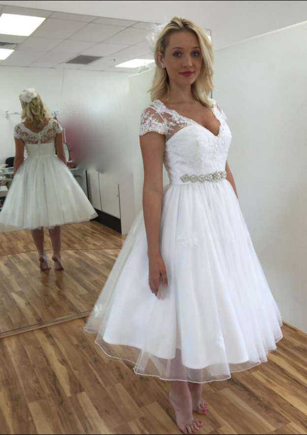 Lovely Knee-Length A-Line/Princess Tulle Wedding Dress with V-Neckline and Delicate Lace Accents BM bride