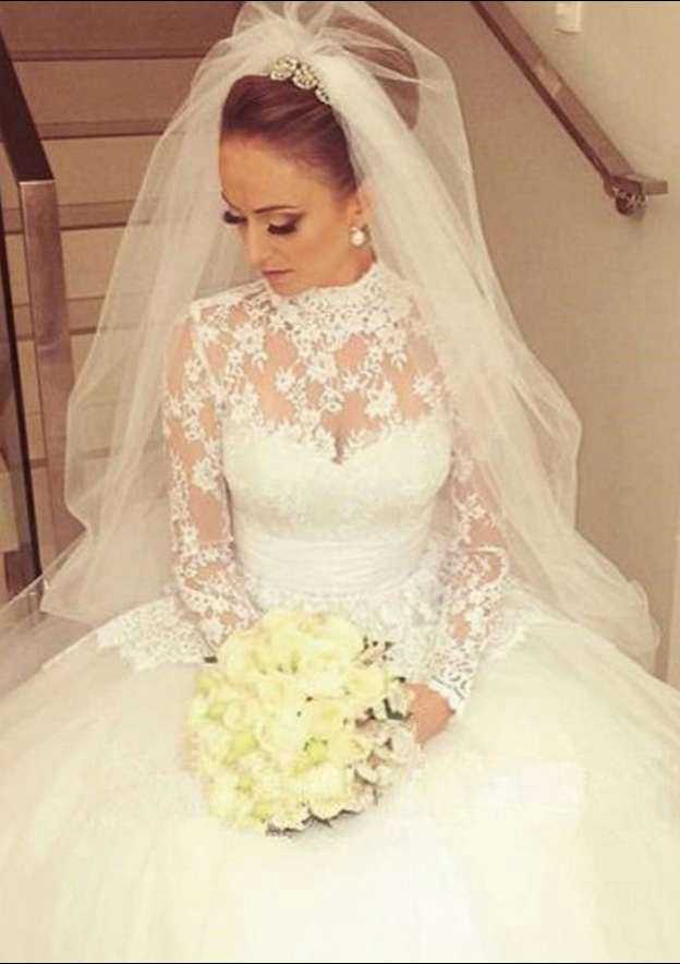 Beautiful A-Line/Princess Lace Wedding Dress with Bateau Neckline and Bowknot Court Train BM bride