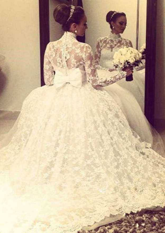 Beautiful A-Line/Princess Lace Wedding Dress with Bateau Neckline and Bowknot Court Train BM bride