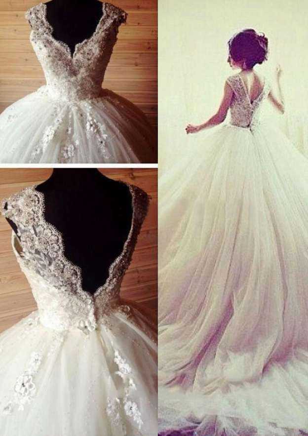 Classic A-Line/Princess Tulle Wedding Dress with Sweetheart Neckline and Appliqued Chapel Train BM bride