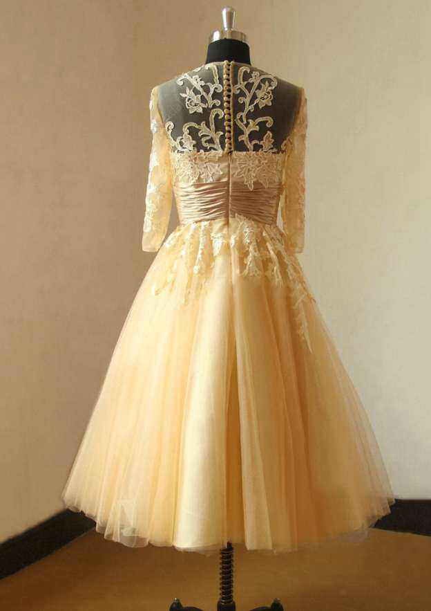 Charming Tea-Length A-Line/Princess Tulle Wedding Dress with Bateau Neckline and Delicate Appliqueds BM bride