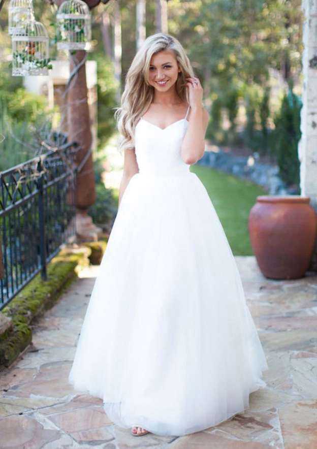 Sweetheart Lace A-Line/Princess Wedding Dress with Long/Floor-Length Tulle Skirt BM bride