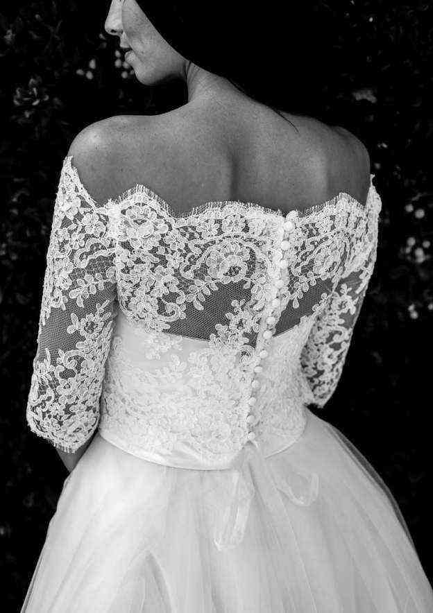 Elegant Tulle Wedding Dress: A-Line/Princess Off-the-Shoulder Ankle-Length with Lace Accents BM bride