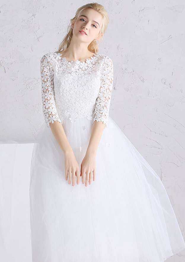 Chic Lace Bateau Tulle A-Line/Princess Wedding Dress with Tea-Length Skirt BM bride