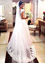 Beautiful Appliqued Lace Sweetheart A-Line/Princess Wedding Dress with Court Train BM bride