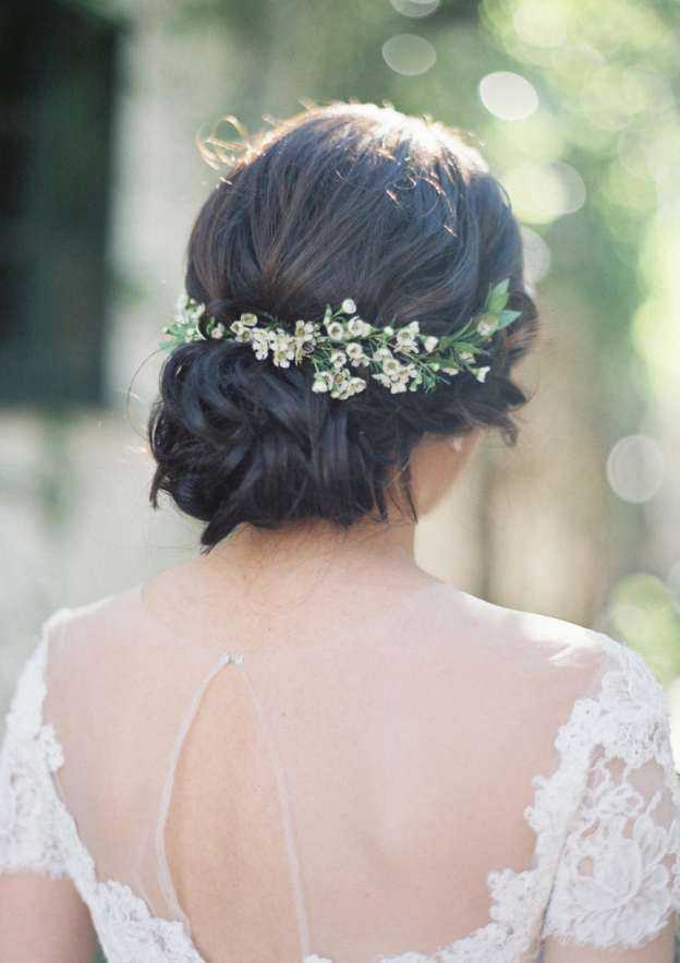 Classic Scoop Neck A-Line/Princess Tulle Wedding Dress with Long/Floor-Length Skirt and Lace Accents BM bride