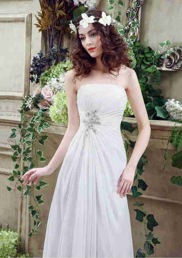 Sophisticated Beaded Appliqued Tulle A-Line/Princess Strapless Wedding Dress with Court Train BM bride