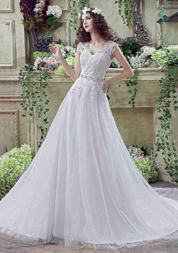 Graceful Lace V-Neck Tulle A-Line/Princess Wedding Dress with Court Train BM bride