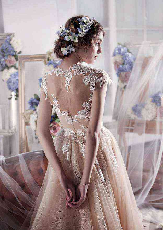 Charming Sweep Train Tulle Wedding Dress with Appliqued Details in A-Line/Princess Fit BM bride