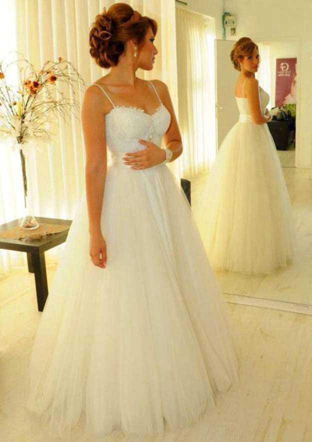 Charming Sweetheart A-Line Tulle Wedding Dress with Lace Detailing BM bride
