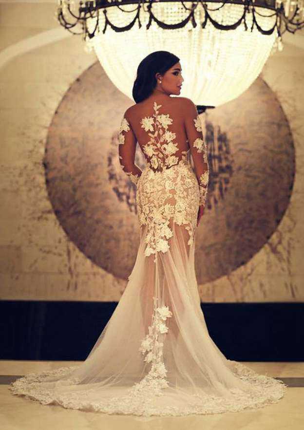 Sophisticated Sweep Train Trumpet/Mermaid Wedding Dress with Full-Length Sleeves, Sweetheart Neckline, and Side Zipper Closure, Detailed with Appliqued Tulle BM bride