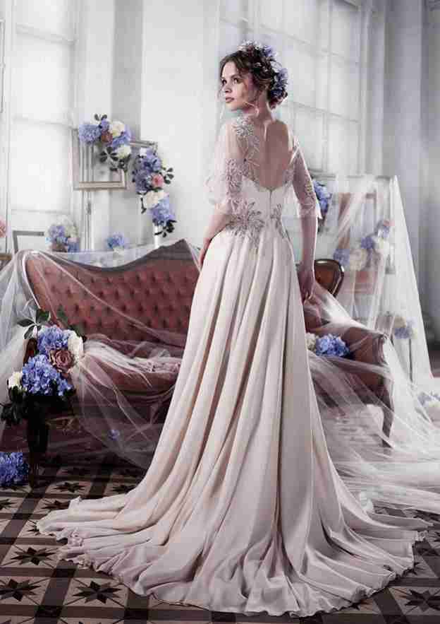 Romantic Sweetheart Court Train Chiffon Wedding Dress with Embroidery in A-Line/Princess Design BM bride