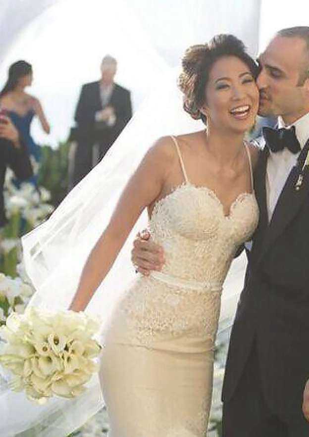 Beautiful Trumpet/Mermaid Sweetheart Chapel Train Lace Wedding Dress with Applique Embellishments BM bride