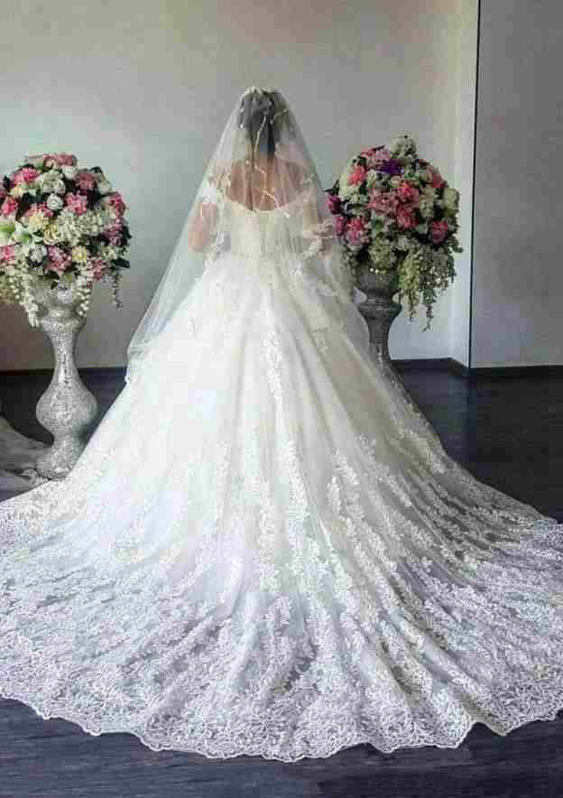 Romantic Lace Ball Gown Wedding Dress with Off-the-Shoulder Design and Court Train with Applique BM bride