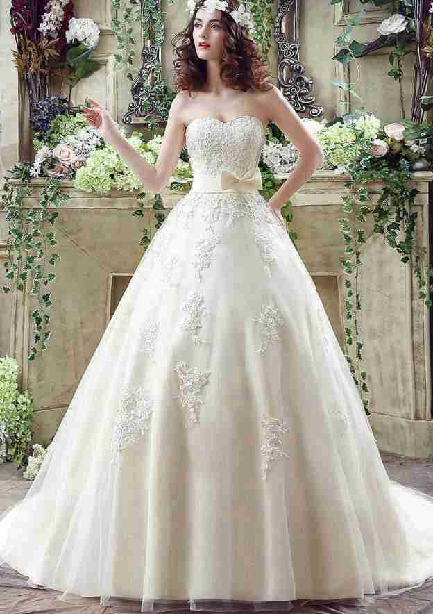 Romantic Lace Bowknot Tulle Ball Gown Strapless Wedding Dress with Court Train BM bride