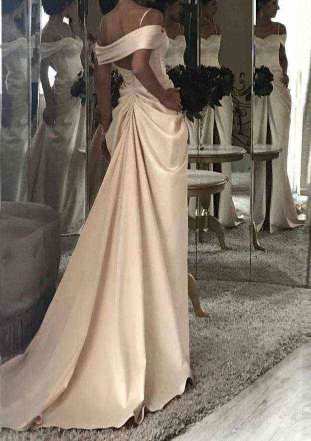 Split Sheath Wedding Dress with Off-The-Shoulder Neckline and Elastic Satin, Featuring Appliqueds and Court Train BM bride