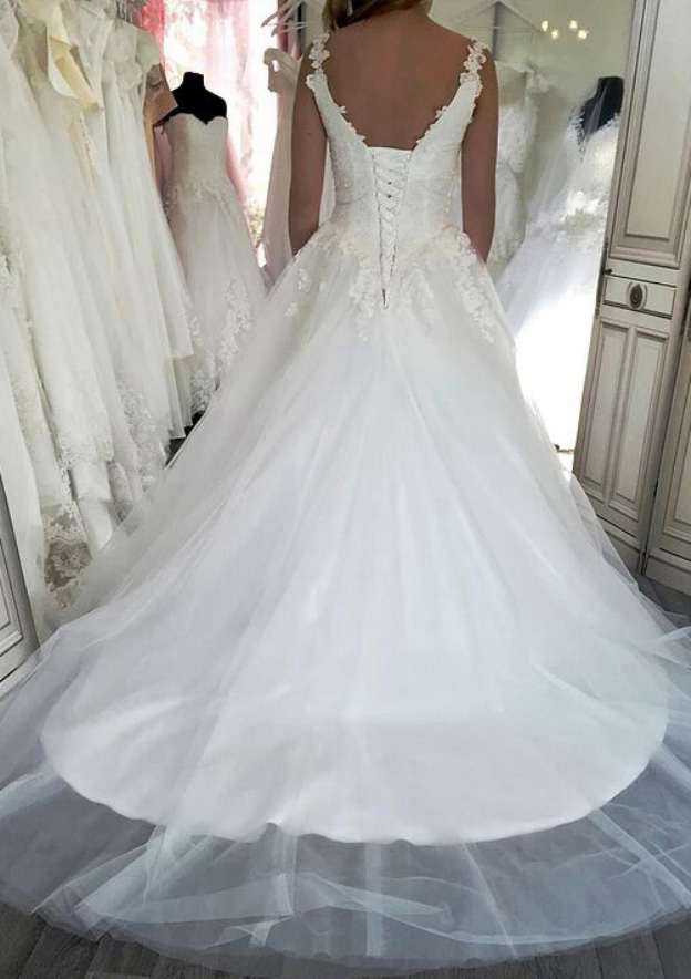 Graceful A-Line/Princess Tulle Wedding Dress with Sweetheart Neckline and Court Train with Lace Accents BM bride
