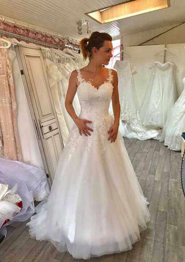 Graceful A-Line/Princess Tulle Wedding Dress with Sweetheart Neckline and Court Train with Lace Accents BM bride