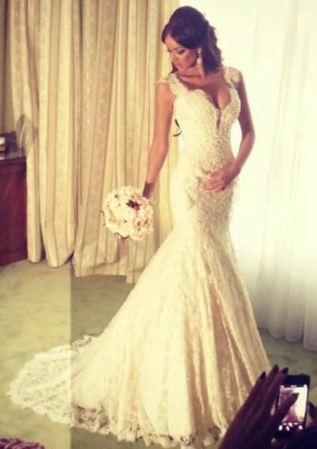 Stylish Trumpet/Mermaid Scalloped Neck Sleeveless Sweep Train Lace Wedding Dress with Appliqued Details BM bride