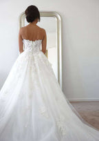 Charming Ball Gown Sweetheart Cathedral Train Tulle Wedding Dress with Appliqued Beading BM bride