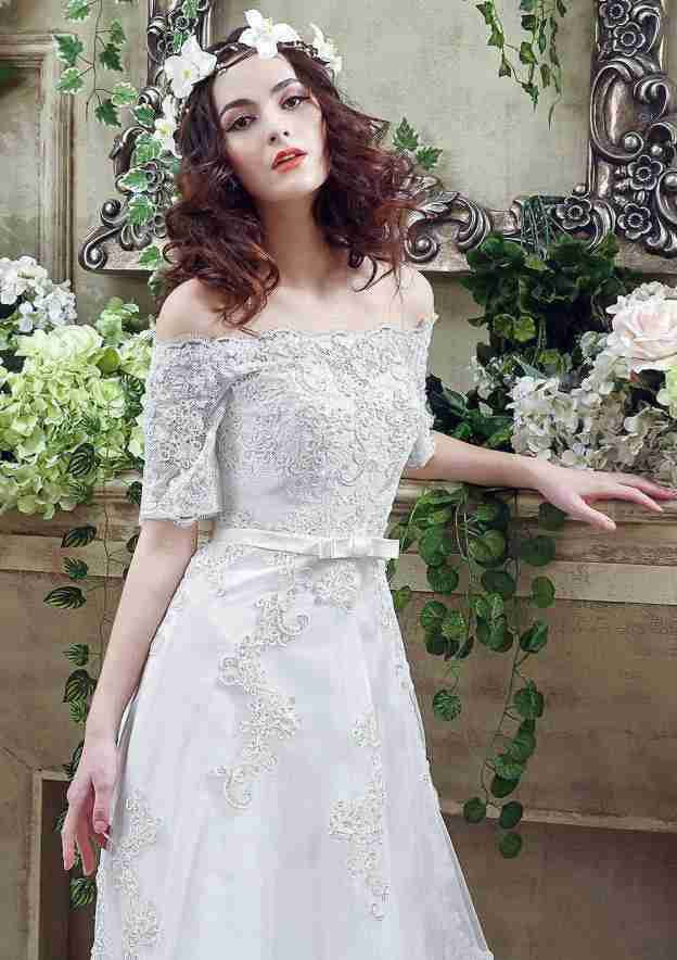 Sexy Lace Off-The-Shoulder Tulle A-Line/Princess Wedding Dress with Court Train BM bride