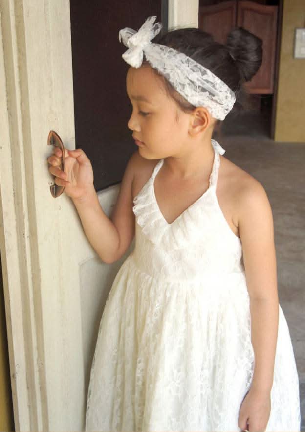 Graceful Lace Halter Neck Floor-Length A-line Flower Girl Dress with Bandage BM bride