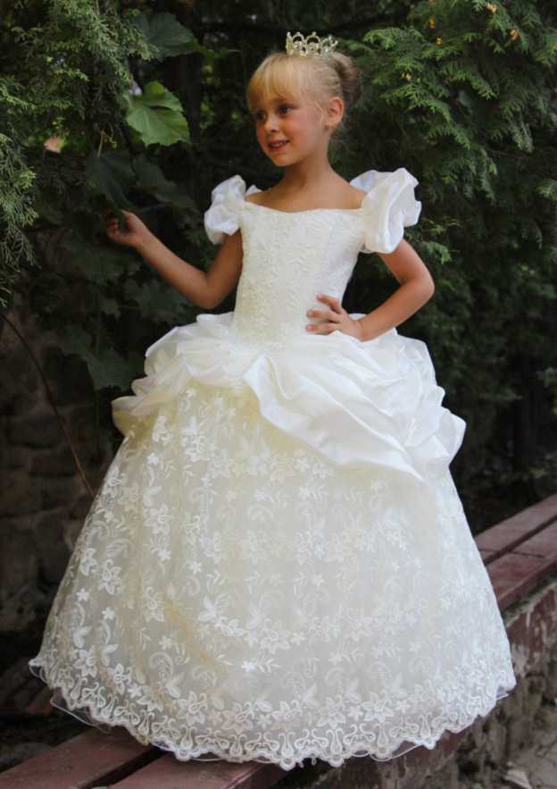 Elegant Lace Bateau Neck Floor-Length Ball Gown Flower Girl Dress with Ruffles BM bride